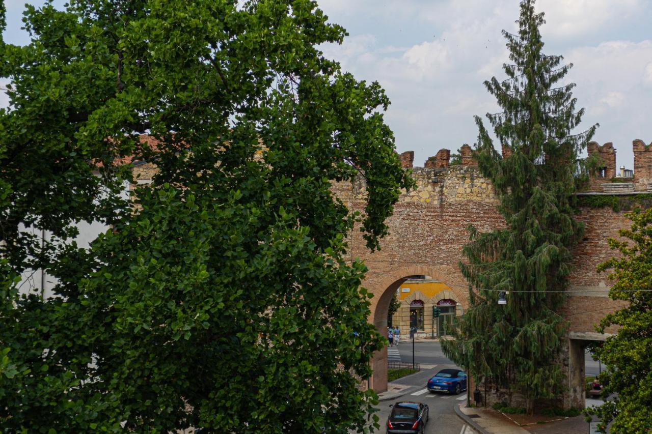 Flower Apartment - Royal Welcome Verona Exterior photo